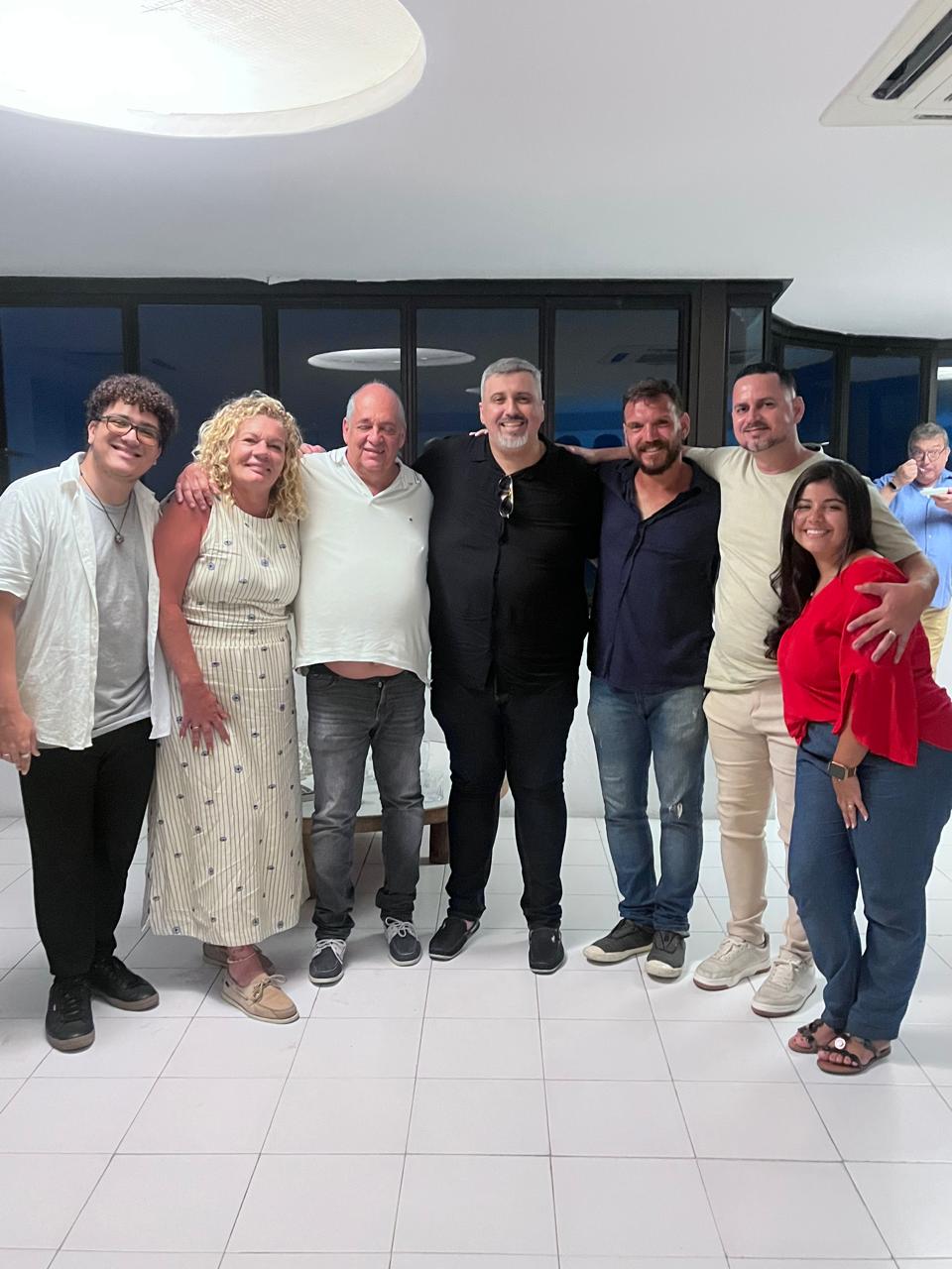 02 Encontro pré-réveillon celebra arte e literatura no antigo escritório de Oscar Niemeyer