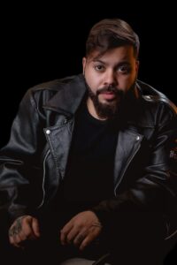 SAVE_20251217_012214-200x300 Com cinco anos de estrada, Matheus Bala amplia fronteiras e reposiciona seu projeto musical