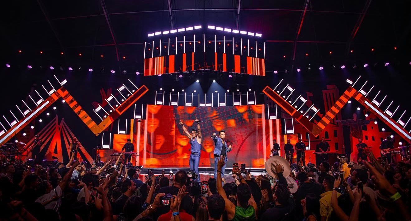 WhatsApp-Image-2025-12-05-at-00.21.38-2 "Os Caras do Arrocha" reacendem nostalgia da era 2012 com medley de Israel Novaes e Thiago Brava