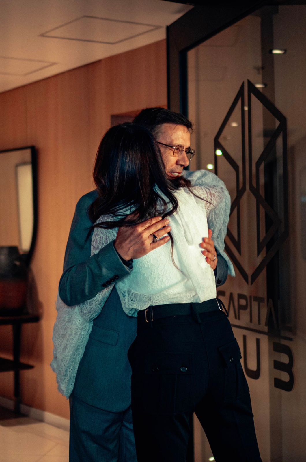 WhatsApp-Image-2025-12-09-at-22.45.44-1 Sophia Martins e Carlos Wizard discutem visão estratégica no podcast "Luxo Concreto"