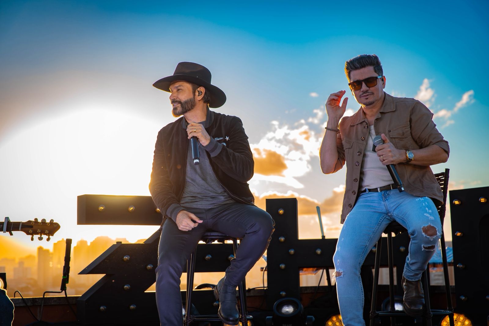 WhatsApp-Image-2025-12-18-at-12.22.08-2 Zé Henrique & Gabriel lançam primeiro projeto acústico com 12 faixas e releituras marcantes