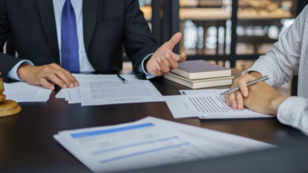 Design-sem-nome-2-1024x576 Por que tantos negócios imobiliários acabam no Judiciário?