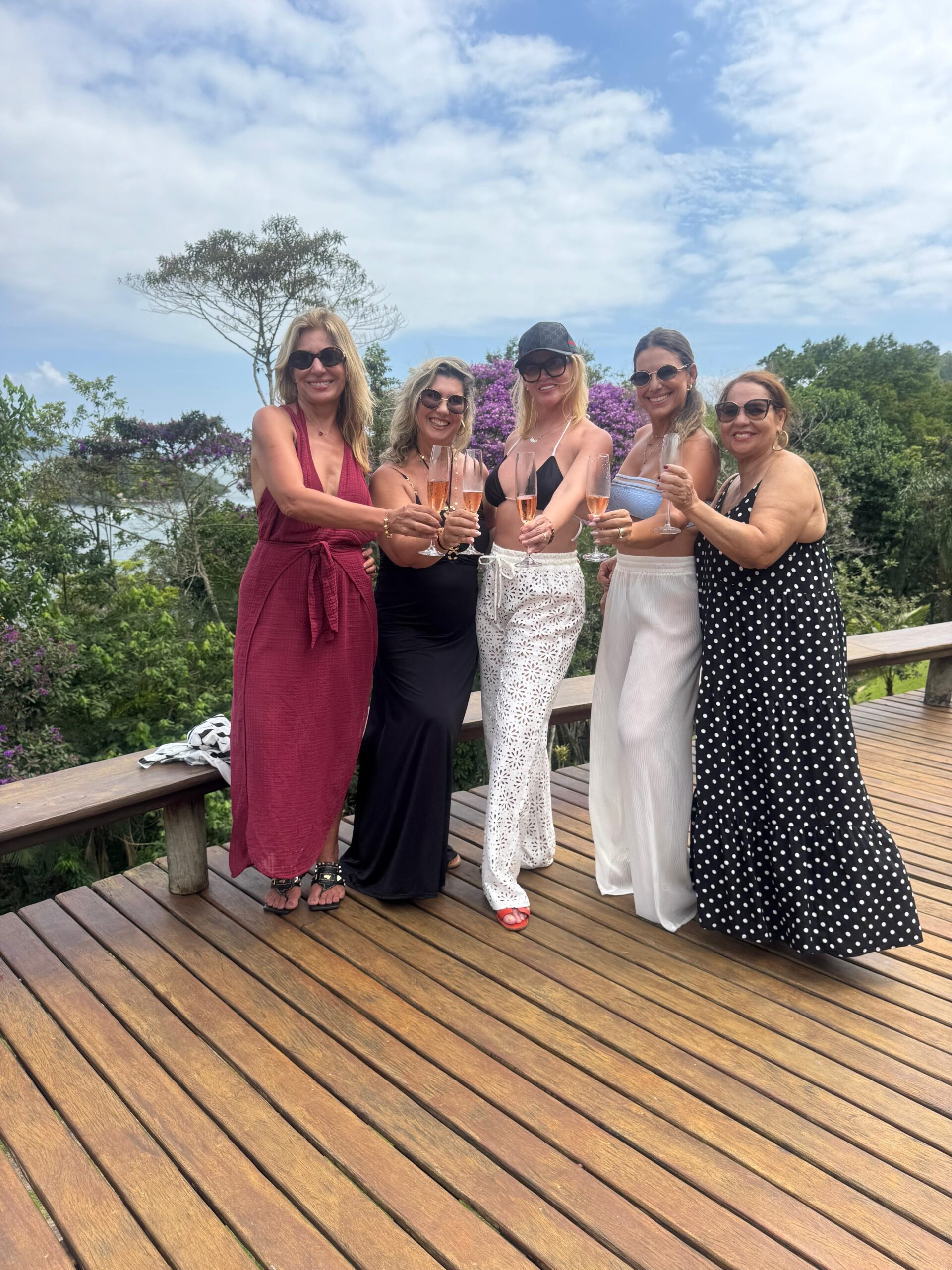 75401f00-e3df-41d5-a20b-f8ddc117752f-scaled “Carnaval em família é o verdadeiro luxo”, diz Val Marchiori em Angra dos Reis