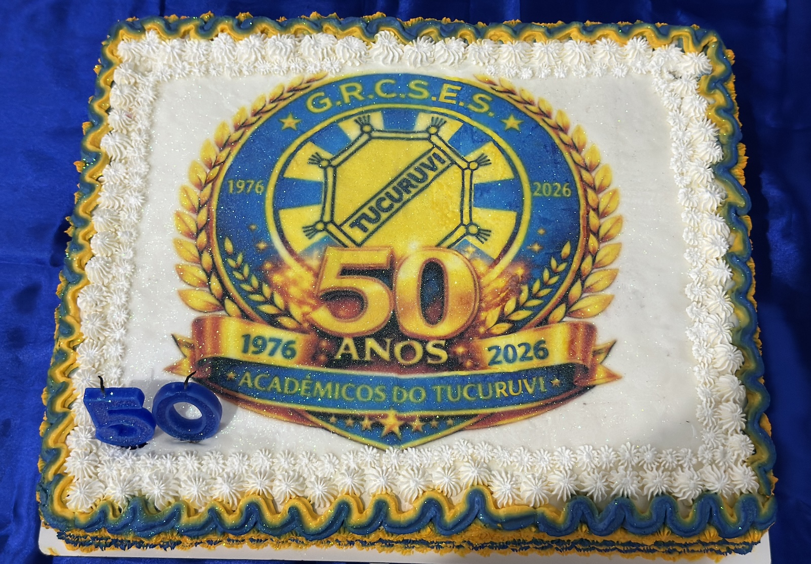 Bolo-50-anos-Academicos-do-Tucuruvi “Unidos pelo samba e pela memória”: Tucuruvi celebra 50 anos com grande ensaio de rua