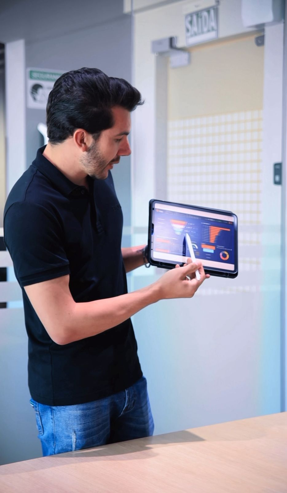 WhatsApp-Image-2026-02-01-at-22.31.46-2 Uelicon Venâncio é confiável? Por que seu nome domina buscas sobre dívidas