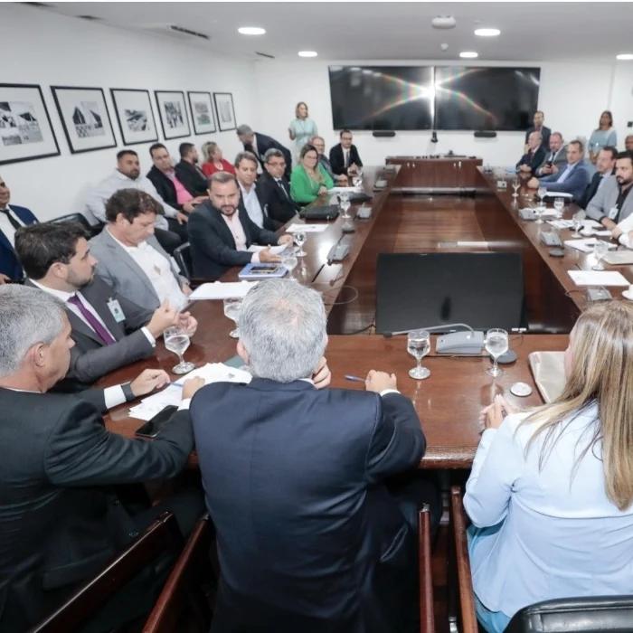 WhatsApp-Image-2026-02-24-at-17.00.18 Dr. Amilton Augusto, o estrategista silencioso que influencia os bastidores do poder