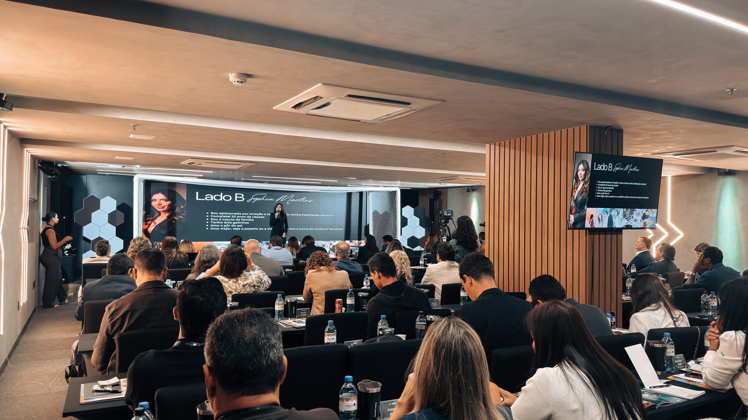 563526b9-d00a-46e7-b456-4c1bdaf45412-scaled Alta performance empresarial marca o Iron Cup em Brasília com Sophia Martins