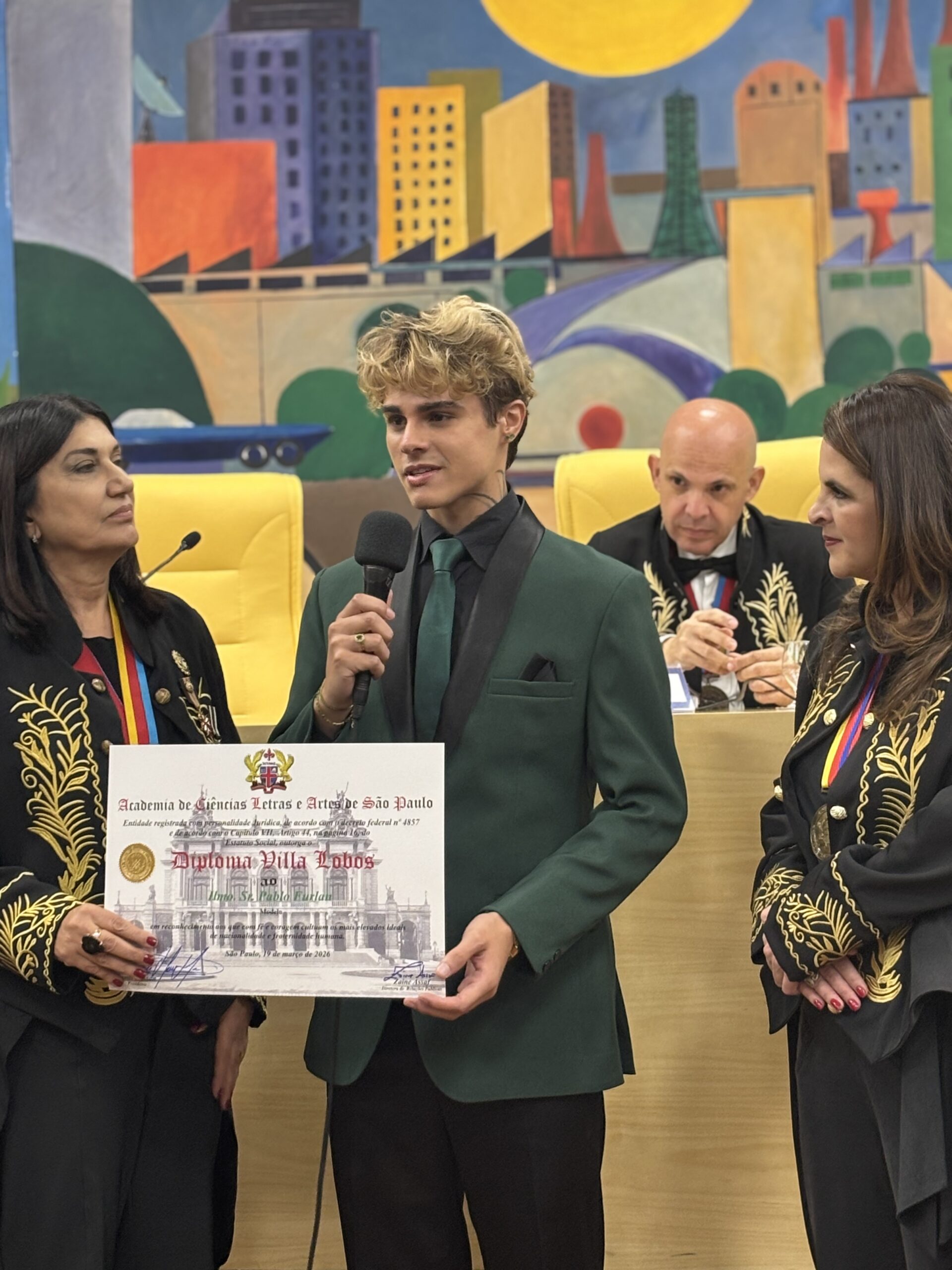 IMG_0428-scaled “Me sinto muito honrado em receber essa homenagem”, diz Pablo Furlan em cerimônia da ACLASP na Câmara Municipal de São Paulo