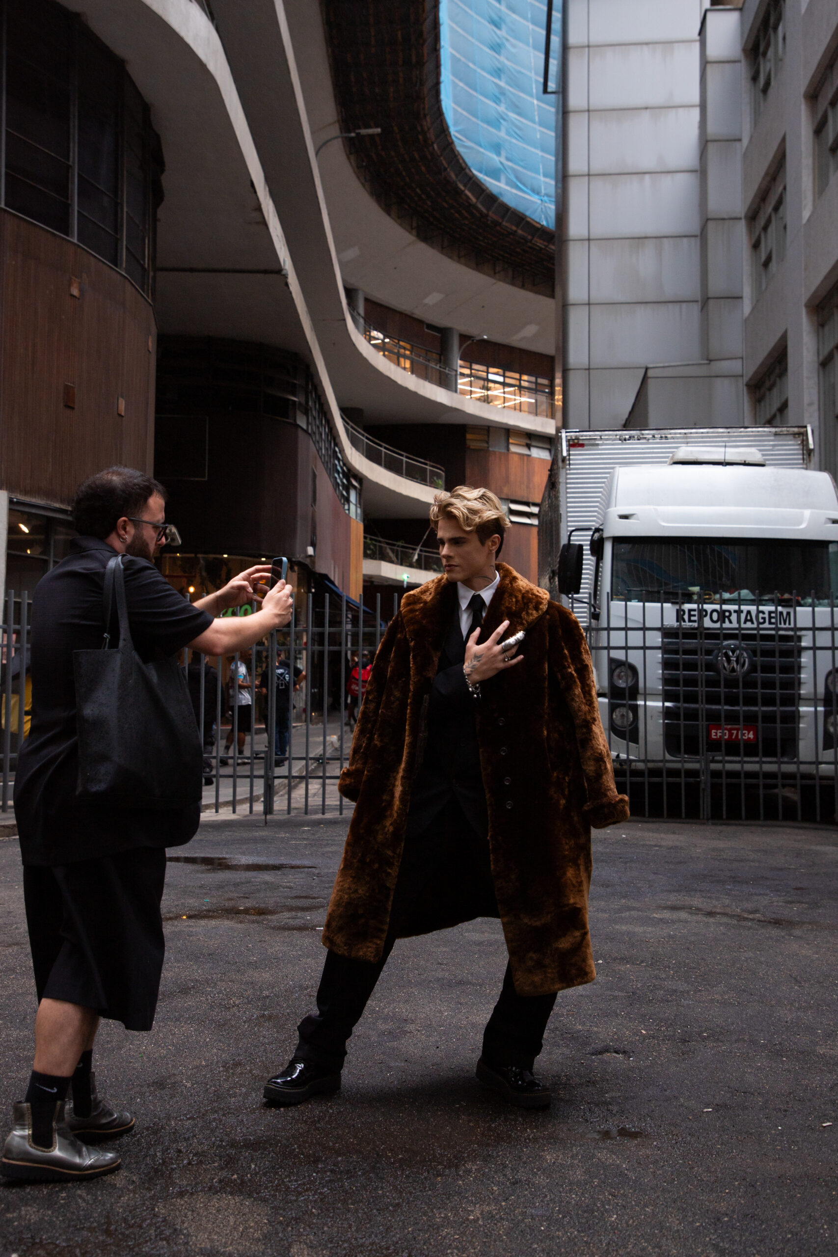 IMG_1497-scaled Bastidores: “Com chuva ou calor eu faria isso todos os dias”, diz Pablo Furlan em editorial