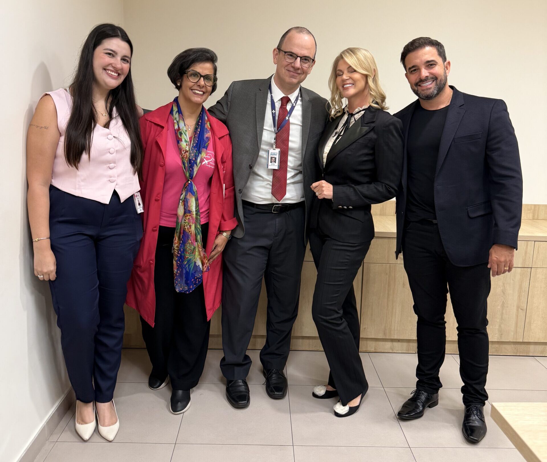 IMG_6328-scaled-e1772718927486 “A cura começa com o que ela faz, devolvendo a autoestima da mulher”, diz Val Marchiori