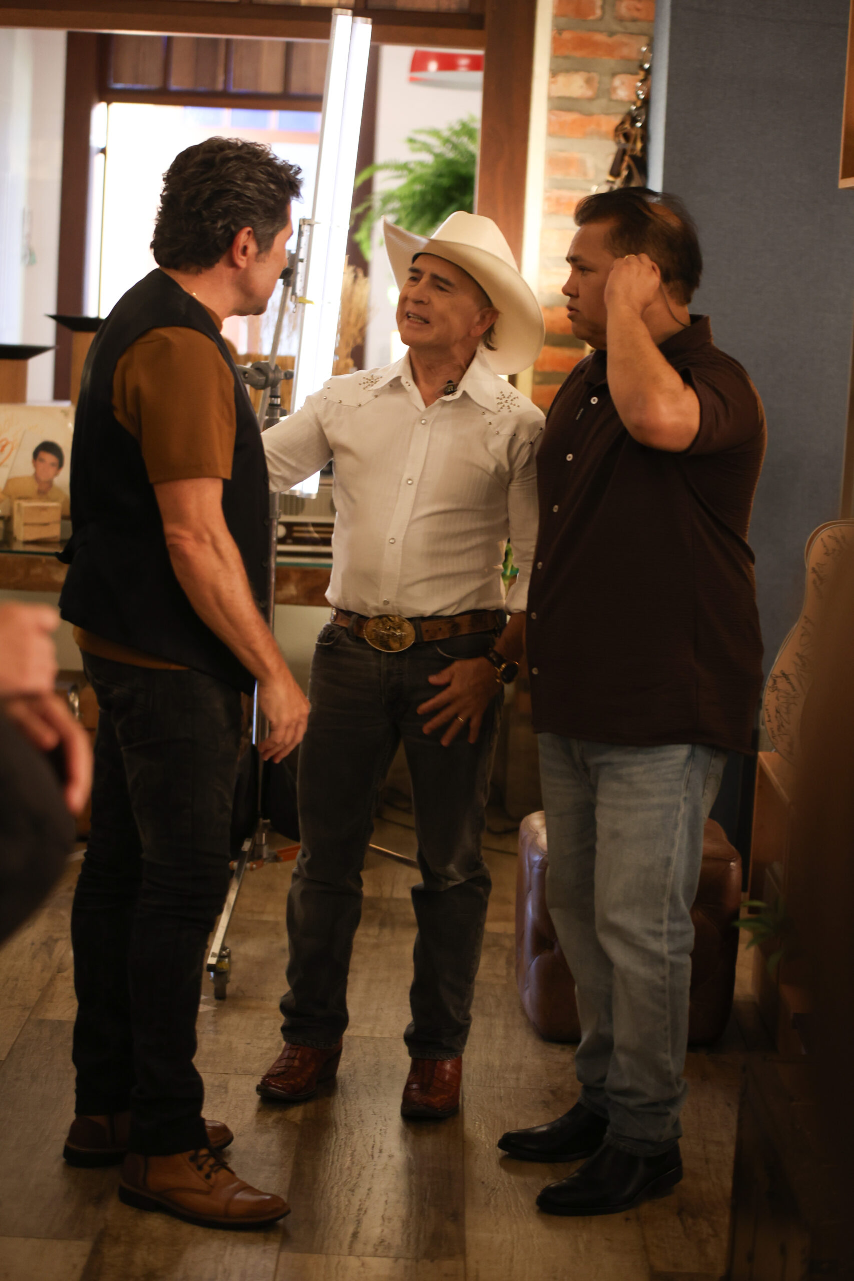 IMG_7419-scaled Tiãozinho & Alessandro revivem história ao lado de Daniel no "Viver Sertanejo"