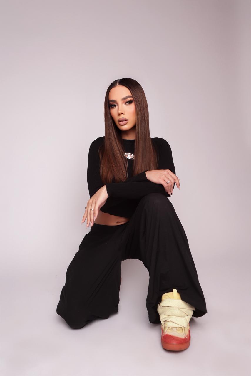 WhatsApp-Image-2026-03-10-at-18.17.55 DJ Mariaah lança remix “Pop” com pegada funk e reforça nova fase da carreira