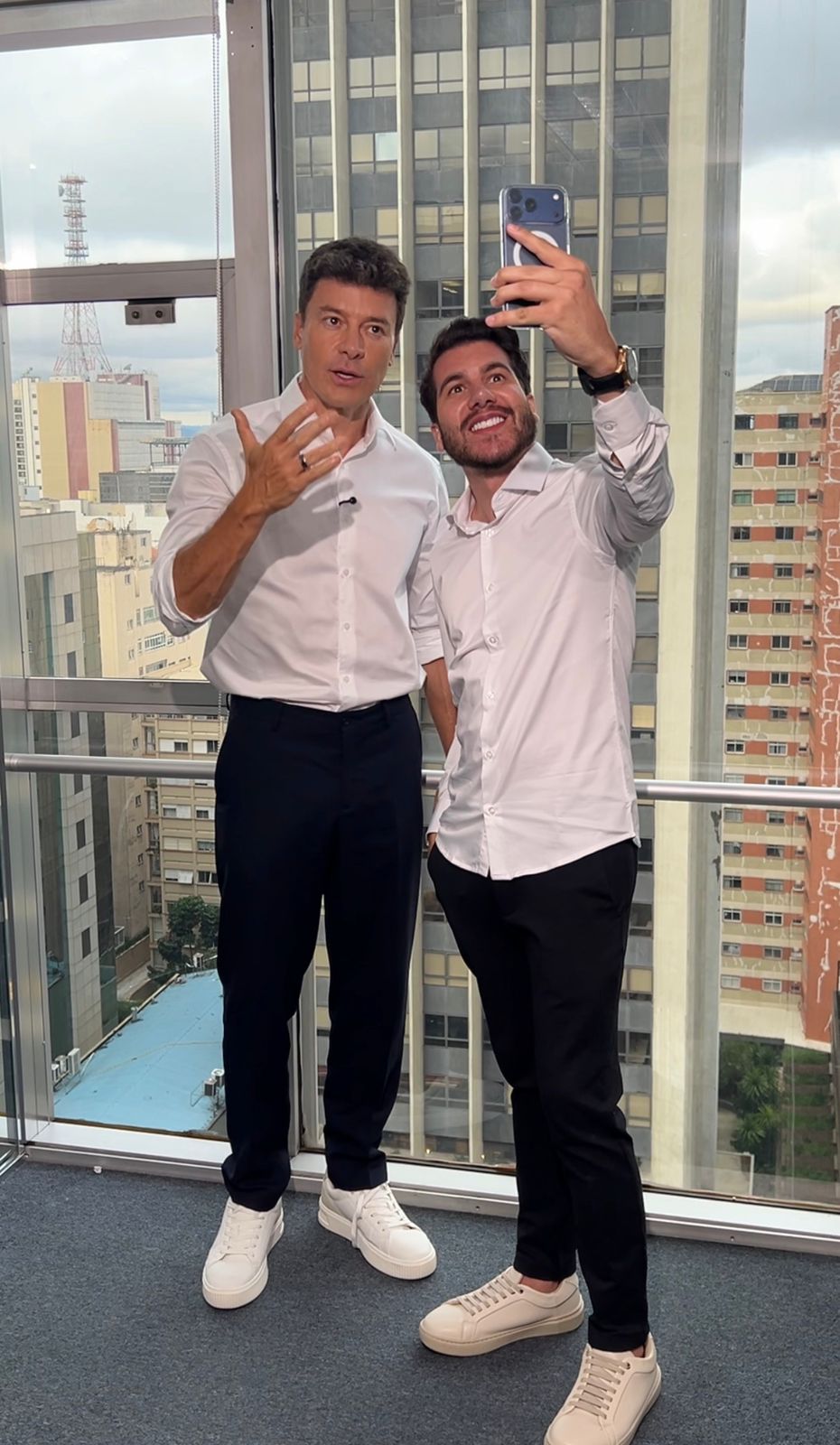 WhatsApp-Image-2026-03-24-at-01.31.14-1 Rodrigo Faro grava novamente com Uelicon Venâncio e reforça autoridade no consórcio