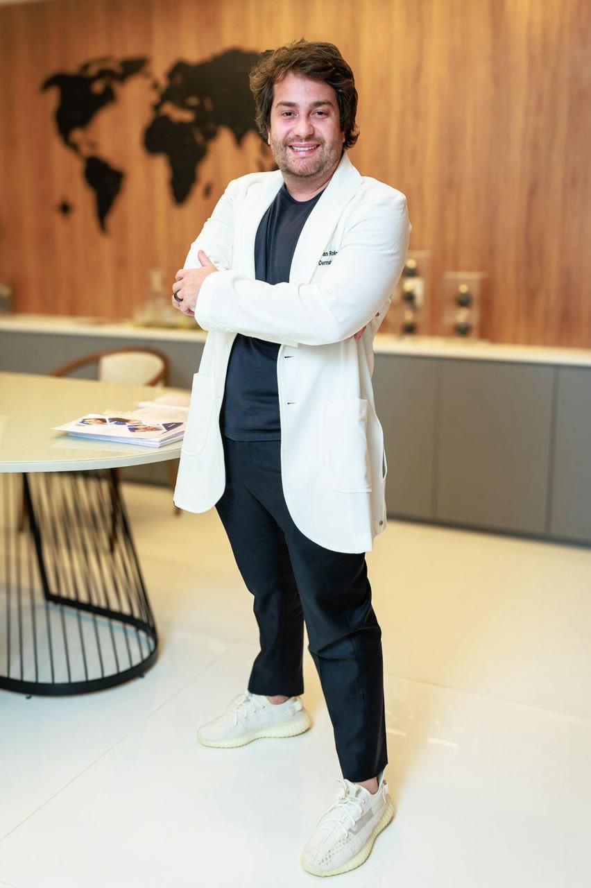 WhatsApp-Image-2026-03-31-at-19.38.18-2 Dr. Ivan Rollemberg leva a Human Clinic ao exterior e lidera novo modelo global
