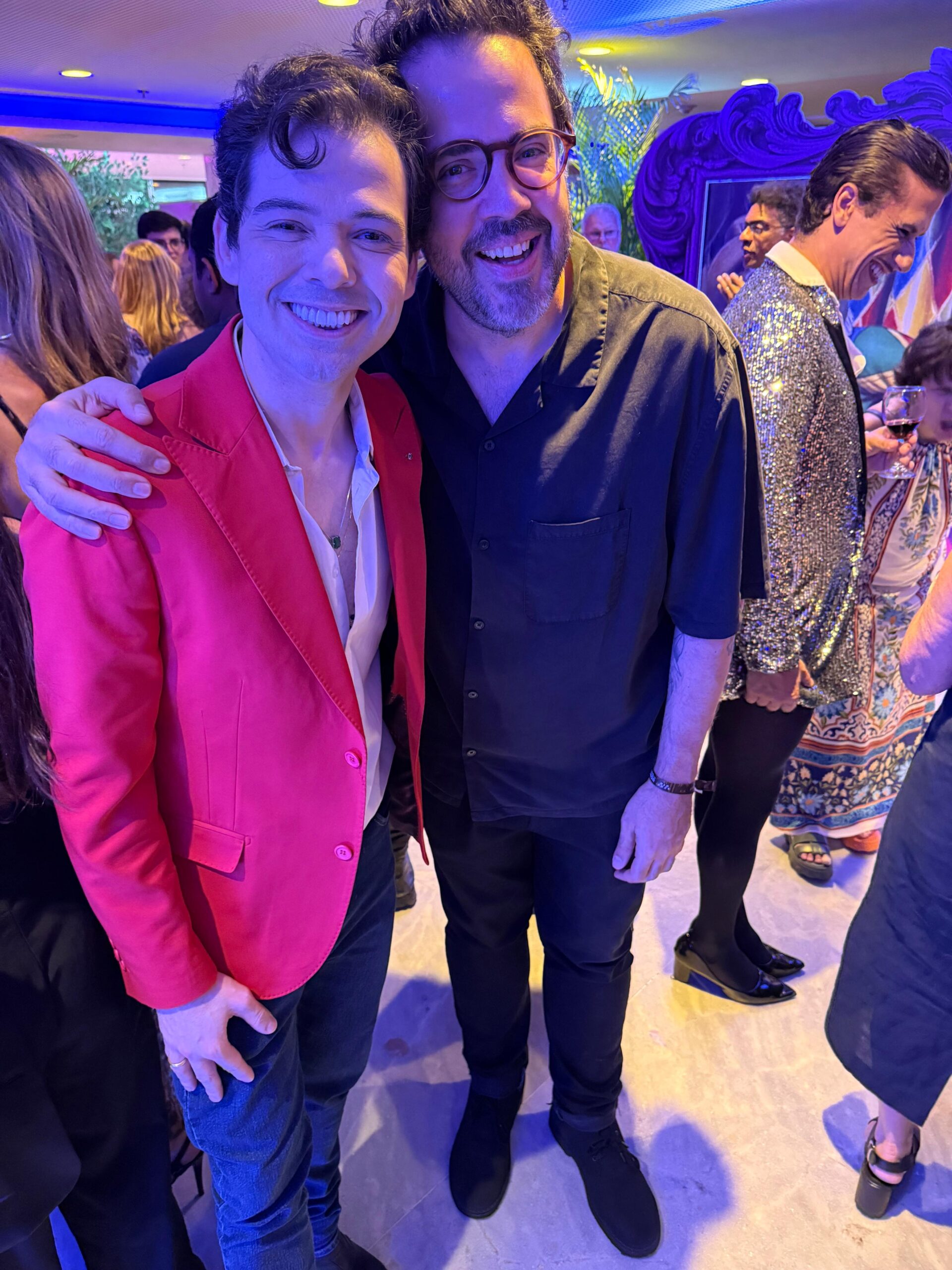 cbc7c2e1-4871-48d3-bac4-fd16ed5f5591-scaled Indicado ao prêmio Melhor Performance, Gustavo Mendes vive fase de destaque no humor