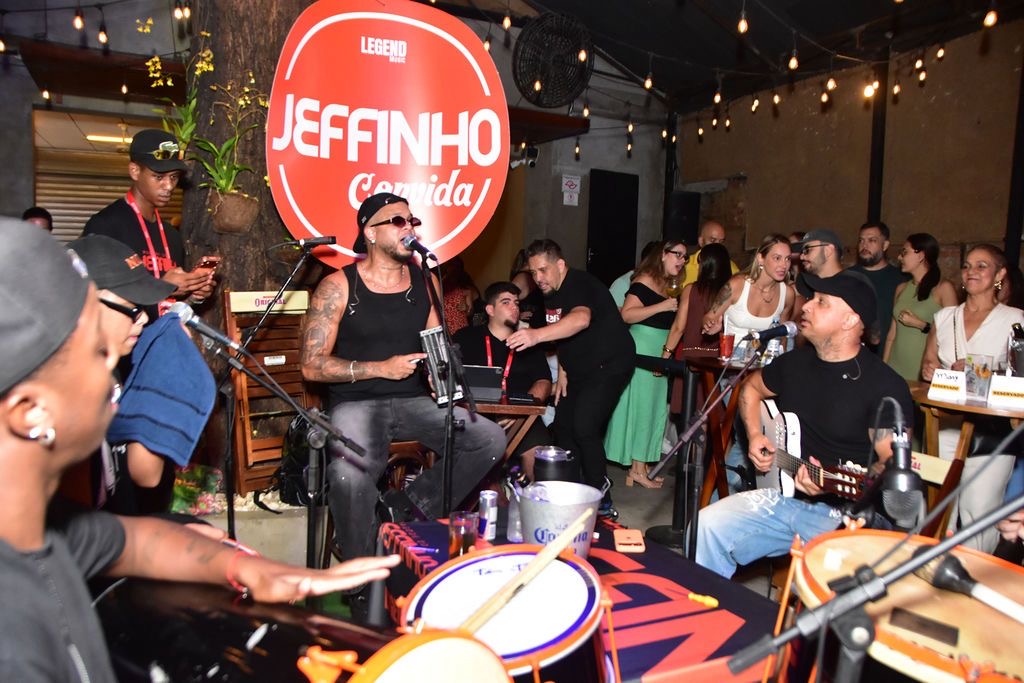 d60c080f-c3af-4af9-8327-3e15bec661de Casa cheia e muito pagode: estreia do Pagode do Jeffinho lota SP em São Paulo