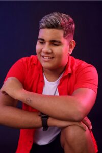 IMG_1461-200x300 Dougllas Fernanddo consolida carreira com maratona de shows e parcerias nacionais após Carnaval de 2026