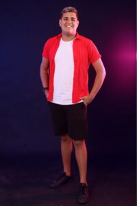 IMG_1465-200x300 Dougllas Fernanddo consolida carreira com maratona de shows e parcerias nacionais após Carnaval de 2026