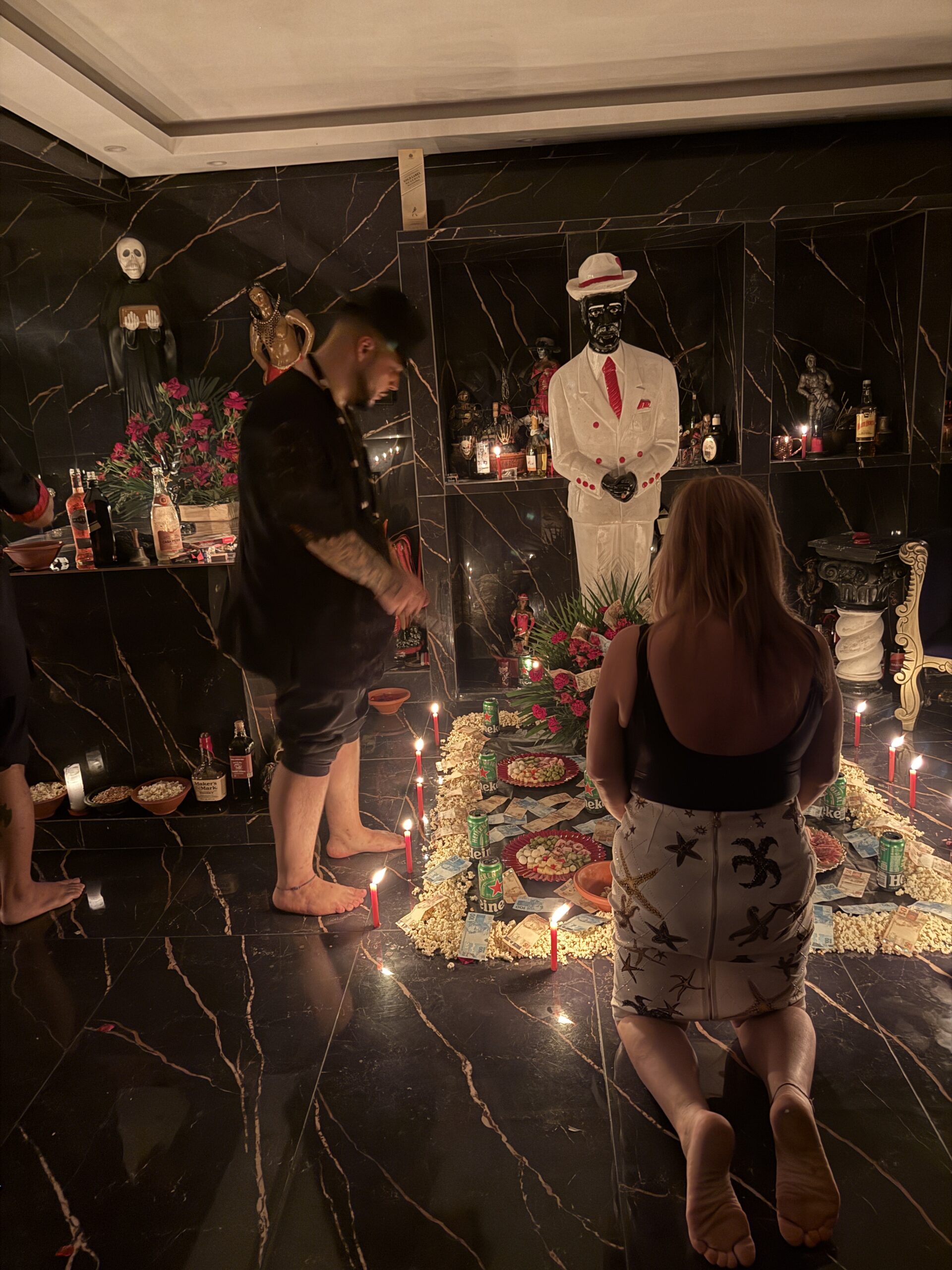 IMG_2709.JPG-scaled “Quero um homem com dinheiro e poder”, diz  Tia Carmen em ritual da prosperidade com Giovani do Caveira