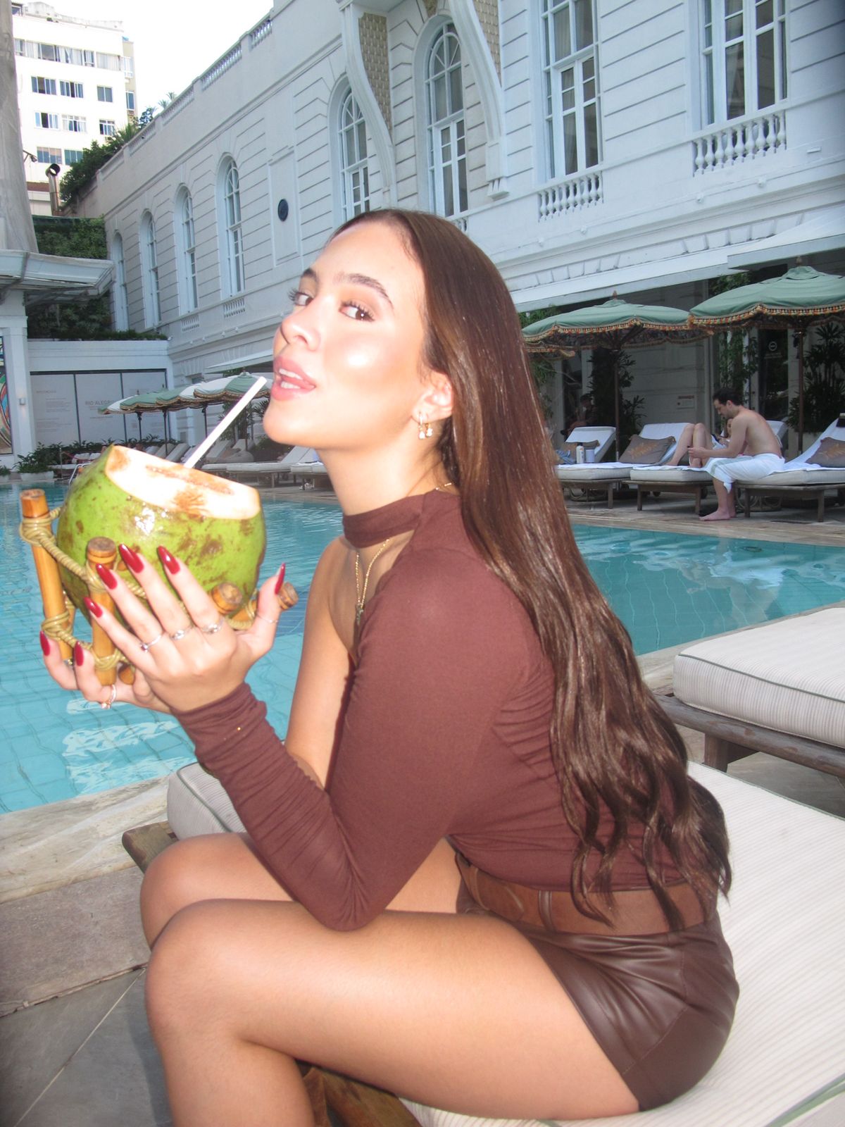 WhatsApp-Image-2026-04-17-at-14.06.57-1 Influenciadora Julia Pimentel esgota coleção Nights In Rio em menos de 1 hora